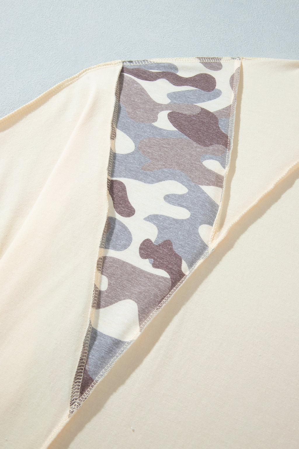 Plus Size Camo Panel Corded Knit Sleeve Blouse