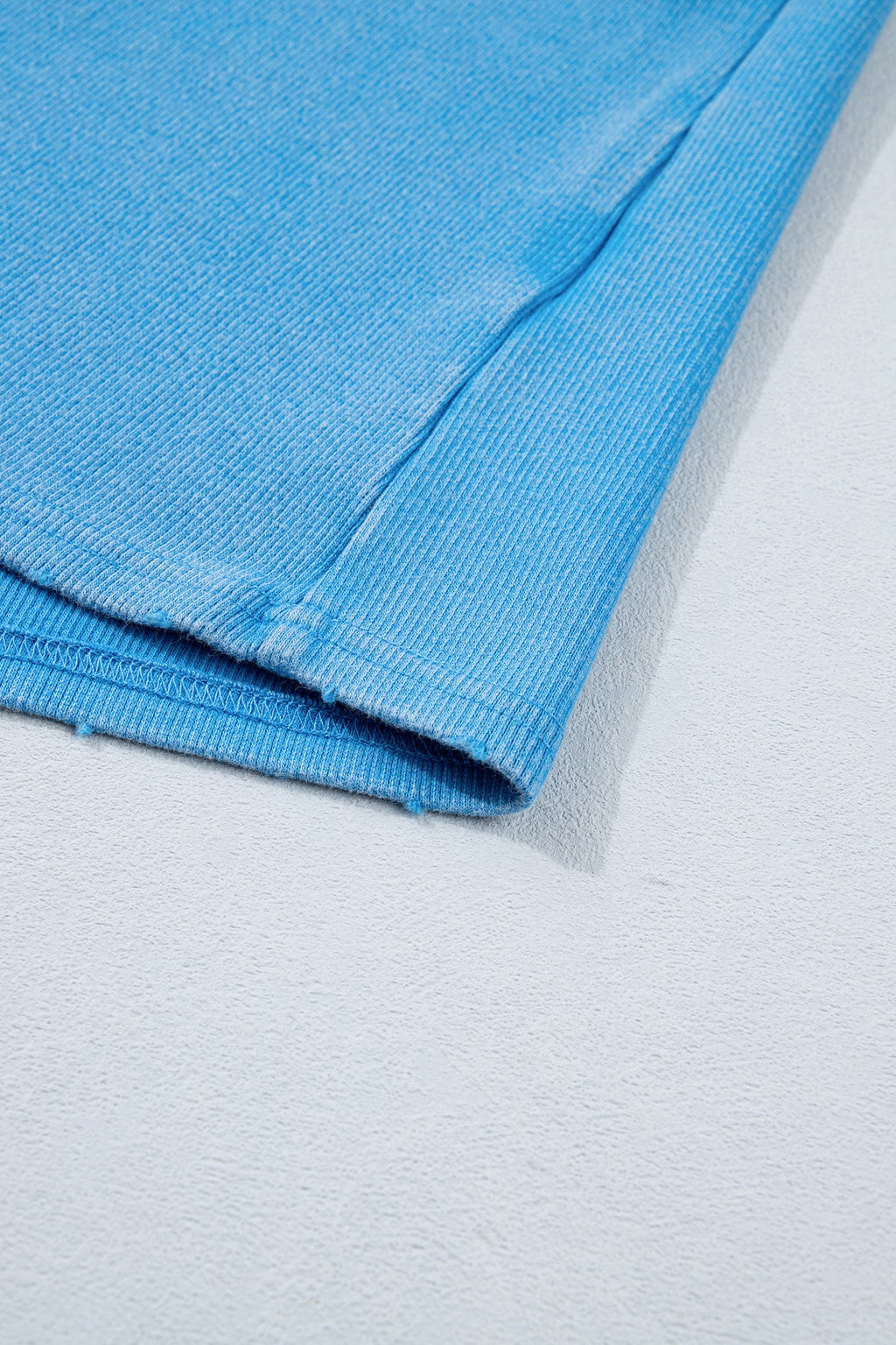 Solid Distressed Ribbed Mineral Wash Tank