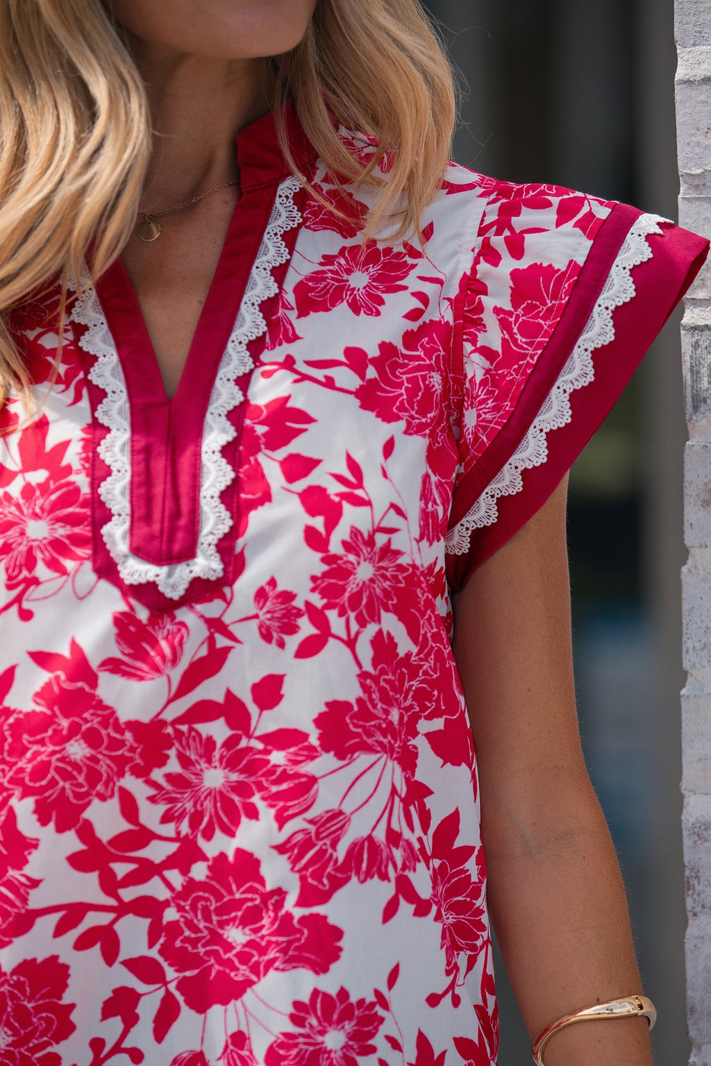 Floral Colorblock Lace V-Neck Flutter Sleeve Blouse