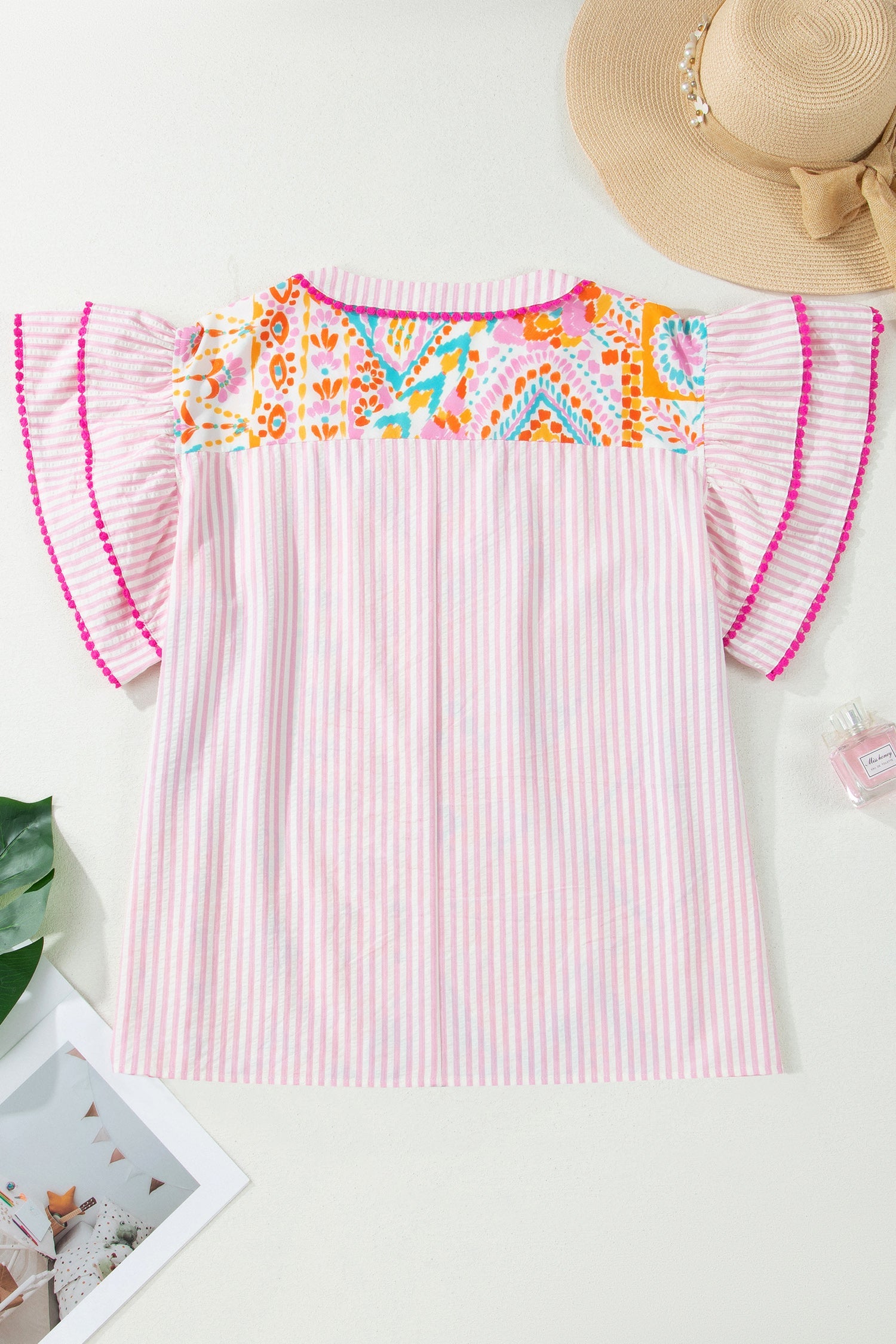Plus Size Geometric Stripe Contrast Trim V-Neck Blouse