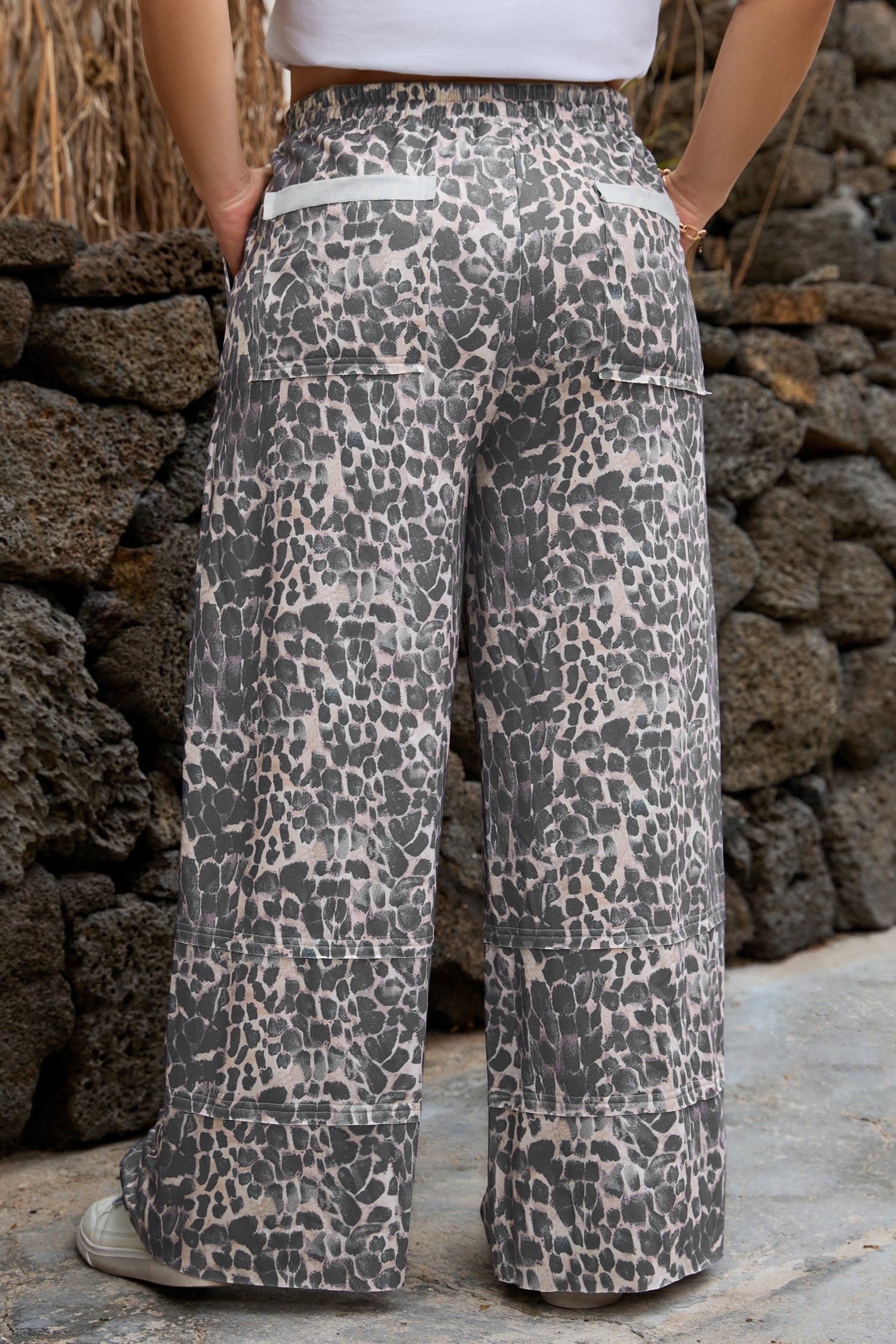 Plus Size Leopard Patch Pocket Drawstring Pants