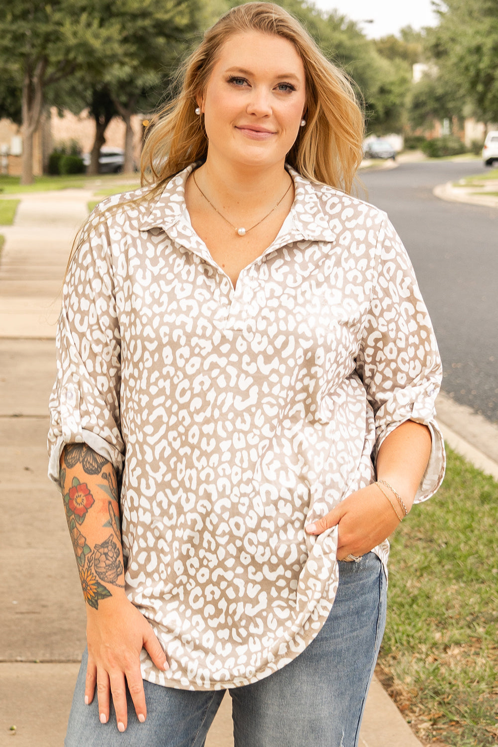 Plus Size Leopard Tab Sleeve V-Neck Top