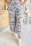 Plus Size Camo Patch Pocket Drawstring Cropped Pants